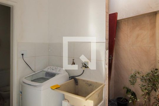 Piso T - Área de Serviço de casa à venda com 2 quartos, 150m² em Vila Moraes, São Paulo
