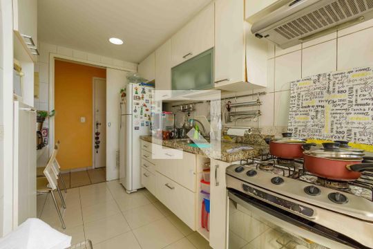 Cozinha de apartamento à venda com 3 quartos, 111m² em Recreio dos Bandeirantes, Rio de Janeiro