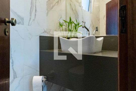 Lavabo de casa à venda com 4 quartos, 320m² em Jardim Ipanema (zona Sul), São Paulo