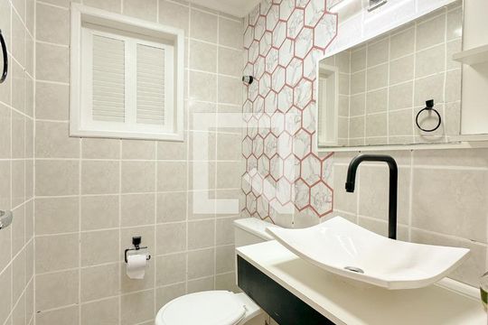 Lavabo de casa para alugar com 2 quartos, 120m² em Ponta das Canas, Florianópolis