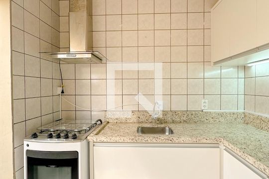 Cozinha - Armários de casa para alugar com 2 quartos, 120m² em Ponta das Canas, Florianópolis