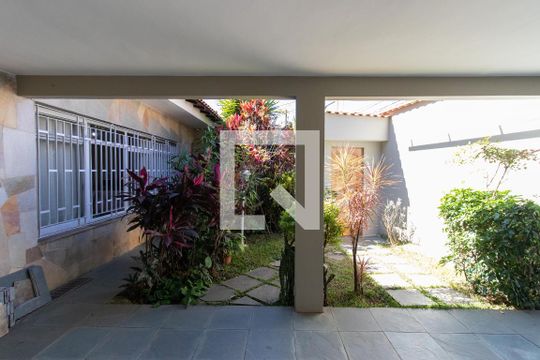 Garagem de casa para alugar com 3 quartos, 220m² em Tucuruvi, São Paulo