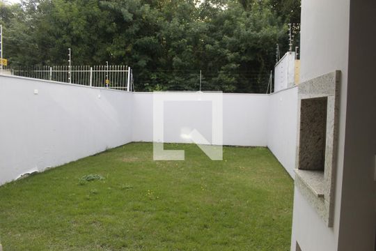 Quintal de casa à venda com 3 quartos, 140m² em Oriçó, Gravataí