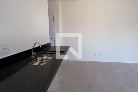 Cozinha de apartamento à venda com 1 quarto, 25m² em Indianópolis, São Paulo