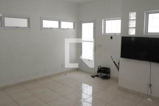 Sala (casa 01) de casa para alugar com 6 quartos, 35m² em Jardim dos Oliveiras, Campinas