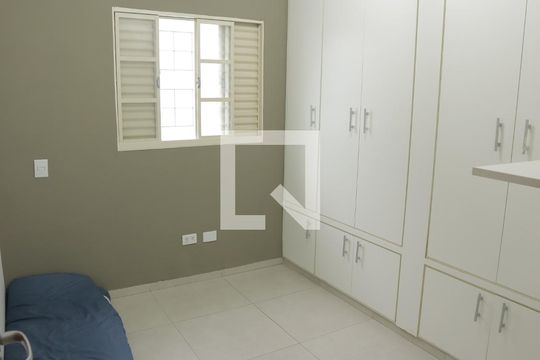 Quarto 1 (casa 01) de casa para alugar com 6 quartos, 35m² em Jardim dos Oliveiras, Campinas