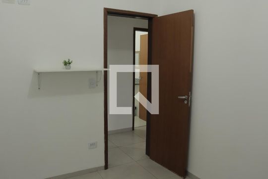 Quarto 1 (casa 01) de casa para alugar com 6 quartos, 35m² em Jardim dos Oliveiras, Campinas