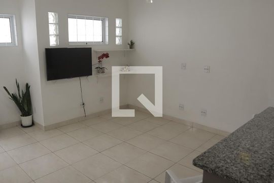 Sala (casa 01) de casa para alugar com 6 quartos, 35m² em Jardim dos Oliveiras, Campinas