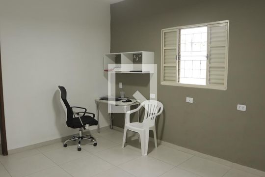 Suíte 1 (casa 01) de casa para alugar com 6 quartos, 35m² em Jardim dos Oliveiras, Campinas