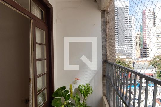 Sacada de apartamento para alugar com 3 quartos, 145m² em Centro, Campinas