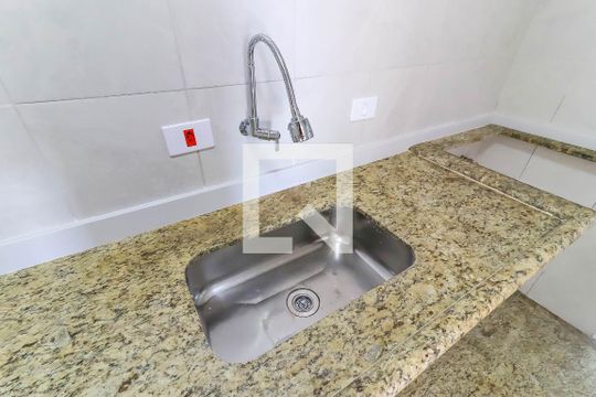 Cozinha de apartamento para alugar com 3 quartos, 83m² em Jardim Ampliacao, São Paulo