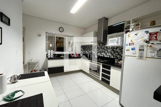 Cozinha de casa à venda com 5 quartos, 380m² em Vila Guarani(zona Sul), São Paulo