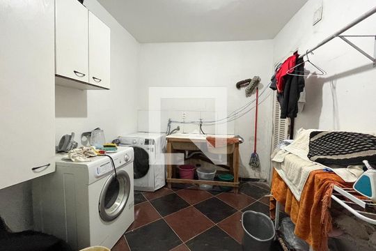 Área de Serviço de casa à venda com 5 quartos, 380m² em Vila Guarani(zona Sul), São Paulo