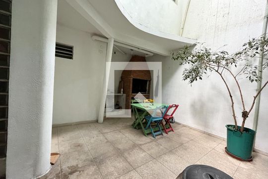 Área externa de casa à venda com 5 quartos, 380m² em Vila Guarani(zona Sul), São Paulo