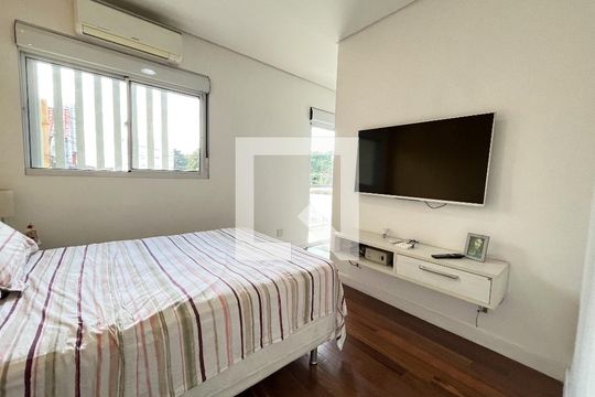 Suite 1 de casa à venda com 5 quartos, 380m² em Vila Guarani(zona Sul), São Paulo