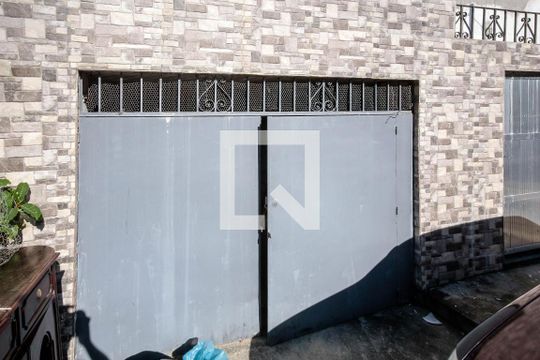 Garagem de casa à venda com 3 quartos, 170m² em Méier, Rio de Janeiro