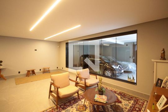 Sala de casa à venda com 4 quartos, 320m² em Jardim Avelino, São Paulo