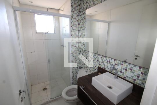 Banheiro de apartamento à venda com 2 quartos, 55m² em Jardim Independência, São Paulo