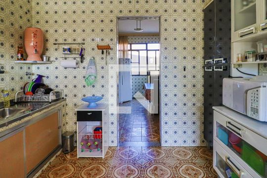 Cozinha de casa à venda com 3 quartos, 320m² em Santa Cruz, Belo Horizonte