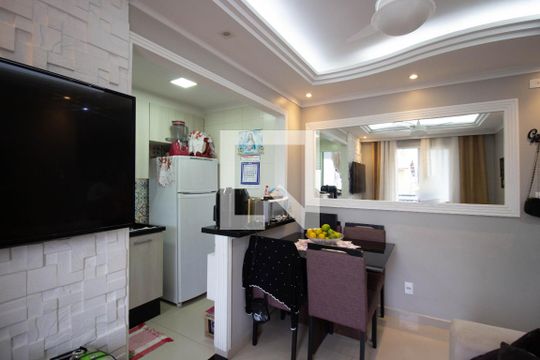 Sala de apartamento para alugar com 2 quartos, 44m² em Vila Princesa Isabel, São Paulo