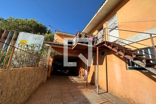 Garagem de casa para alugar com 3 quartos, 180m² em Santo Afonso, Novo Hamburgo
