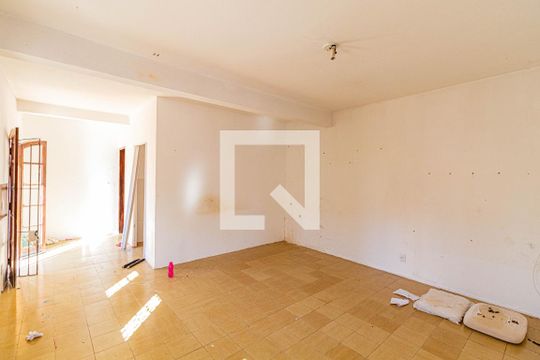 Casa à venda com 5 quartos, 260m² em Vila Indiana, São Paulo