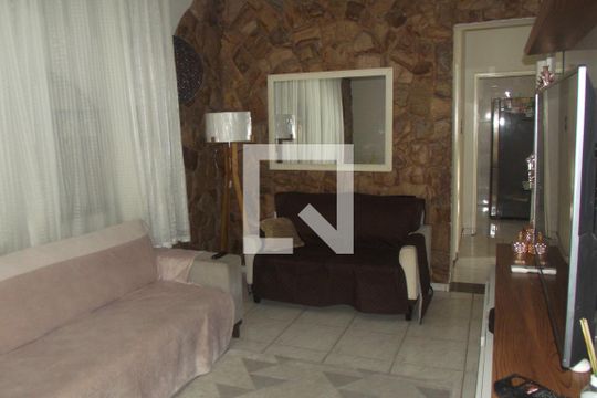 Sala de casa à venda com 4 quartos, 300m² em Engenho de Dentro, Rio de Janeiro