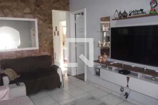 Sala de casa à venda com 4 quartos, 300m² em Engenho de Dentro, Rio de Janeiro
