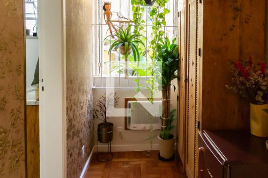 Detalhe do quarto de apartamento para alugar com 1 quarto, 55m² em Leblon, Rio de Janeiro