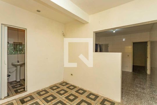 Sala  de casa para alugar com 1 quarto, 60m² em Canhema, Diadema