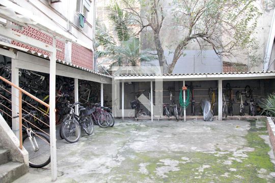 Área Comum Bicicletário de apartamento à venda com 2 quartos, 84m² em Centro Histórico, Porto Alegre
