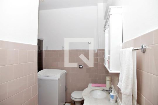Banheiro de apartamento à venda com 2 quartos, 84m² em Centro Histórico, Porto Alegre