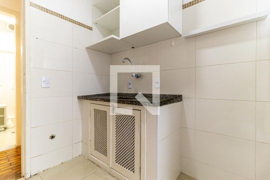 Cozinha de apartamento para alugar com 1 quarto, 47m² em Santa Cecília, São Paulo