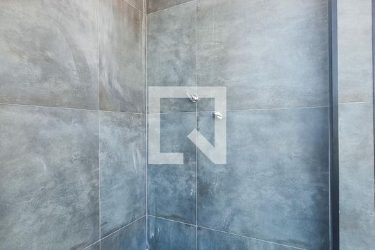 Ducha de apartamento para alugar com 1 quarto, 45m² em Parque Residencial Aquarius, São José dos Campos
