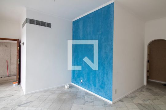 Sala de casa para alugar com 4 quartos, 185m² em Brooklin, São Paulo
