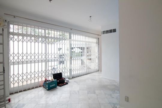 Sala de casa para alugar com 4 quartos, 185m² em Brooklin, São Paulo