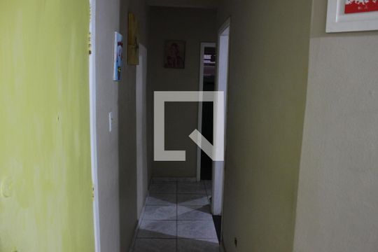 Corredor de apartamento para alugar com 2 quartos, 81m² em Parque Sao Vicente, São Vicente