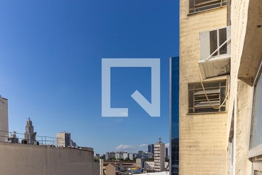 Quarto de kitnet/studio para alugar com 1 quarto, 40m² em Centro, Rio de Janeiro