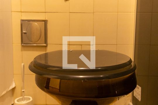 Banheiro  de kitnet/studio para alugar com 1 quarto, 40m² em Centro, Rio de Janeiro