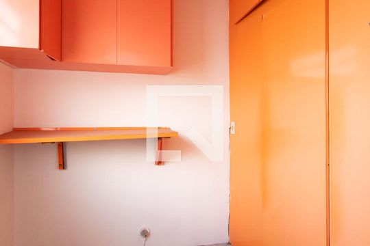Quarto de Serviço de apartamento à venda com 2 quartos, 70m² em Centro, Osasco