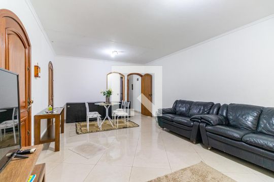 Casa para alugar com 4 quartos, 192m² em Cidade Ademar, São Paulo
