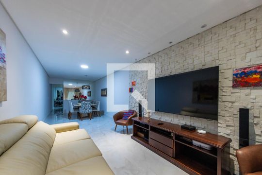 Casa à venda com 3 quartos, 140m² em Vila Lucia, São Paulo