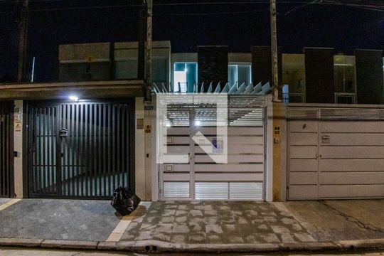 Fachada de casa à venda com 3 quartos, 140m² em Vila Lucia, São Paulo