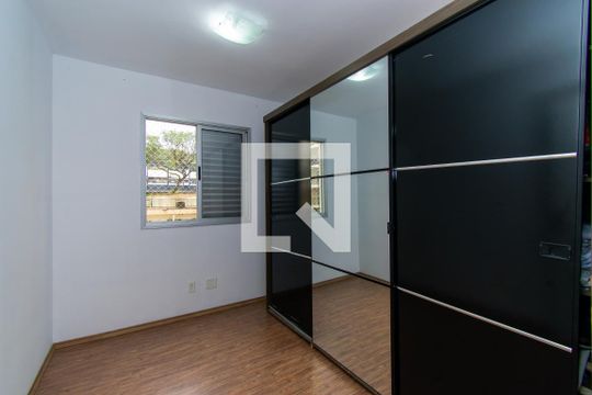 Quarto 2 de apartamento para alugar com 2 quartos, 49m² em Jardim Três Marias, São Paulo