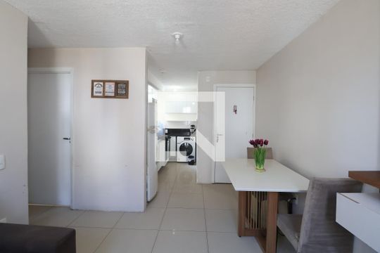 Sala de apartamento para alugar com 2 quartos, 41m² em Mato Grande, Canoas