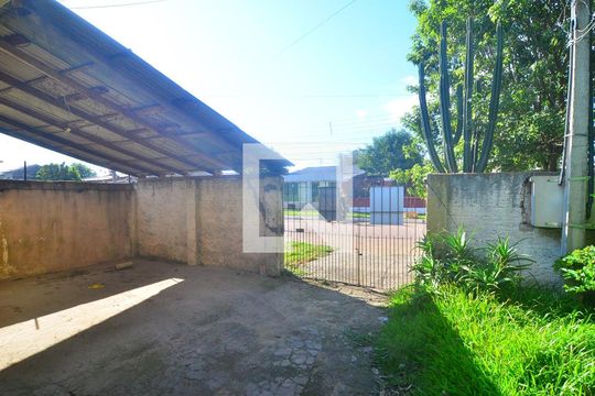 Pátio de casa à venda com 5 quartos, 500m² em Mathias Velho, Canoas