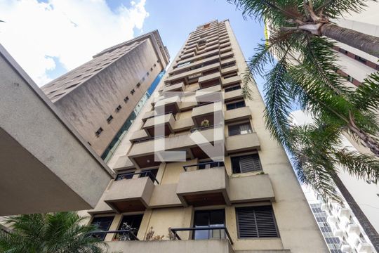 Fachada de apartamento para alugar com 1 quarto, 39m² em Indianópolis, São Paulo