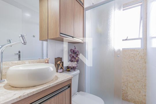 Banheiro de apartamento à venda com 2 quartos, 50m² em Novo Osasco, Osasco