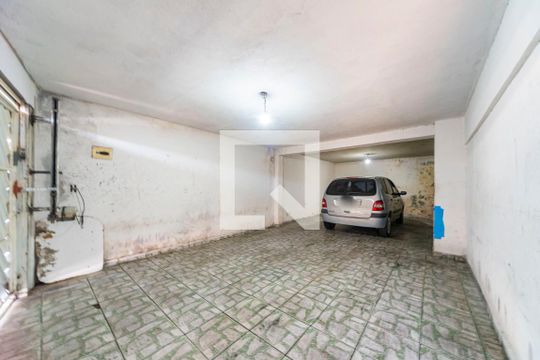 Garagem de casa à venda com 8 quartos, 500m² em Vila Mazzei, Santo André
