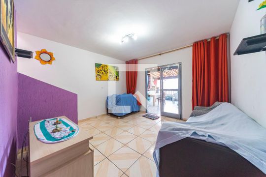 Casa à venda com 8 quartos, 500m² em Vila Mazzei, Santo André